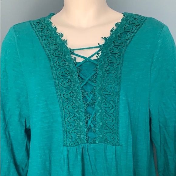 Chico’s Green Lace Front Sharkbite Tunic 2R NEW - Picture 2 of 6